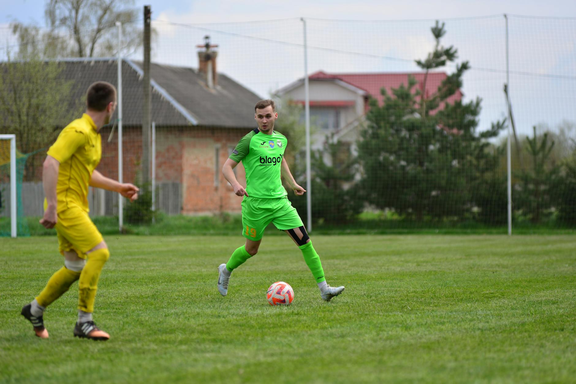 Piłkarze Górnika Zabrze świętujący awans do finału Pucharu Polski po 54 latach.