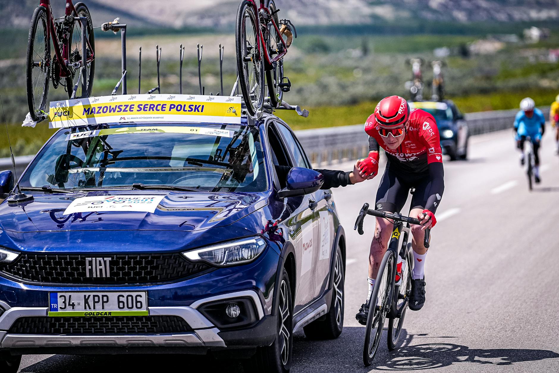 Piłkarze Górnika Zabrze świętujący awans do finału Pucharu Polski